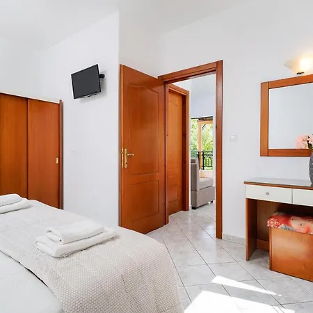 Apartment Apollonio *
